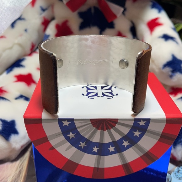🇺🇸 RUSTIC CUFF USA LEATHER BRACELET FREEDOM - Picture 2 of 5